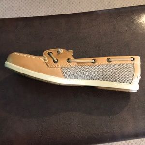 Women’s tan Sperry top-siders